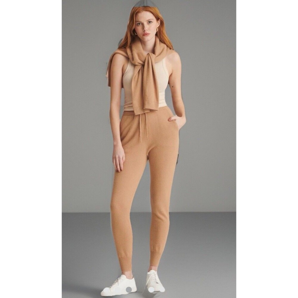NWT NAADAM Cashmere Joggers Size M Tan plush Pants Old Money Clean Girl